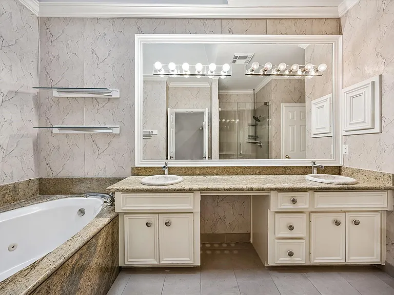 4443 Castle Court Pl — Photo 13
