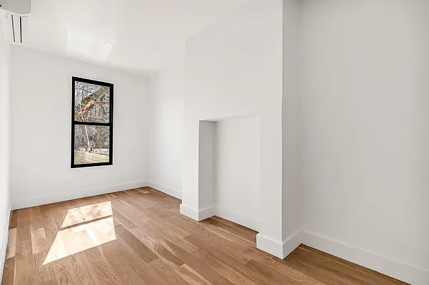 Rented by Avenues Real Estate | media 17