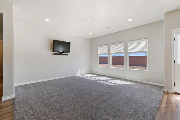 1706 E Honeycomb Dr — Photo 5