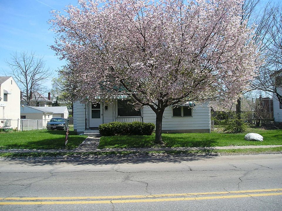 182 S Hague