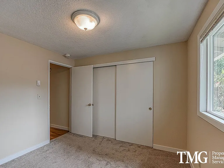 5223 SW 62nd Ave — Photo 14