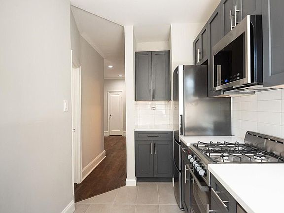 3rd image of 204 Saint Marks Ave APT 2R