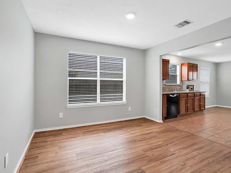 7215 Cool Springs Ct — Photo 8