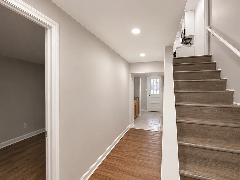 7261 Bridgewood Dr — Photo 8