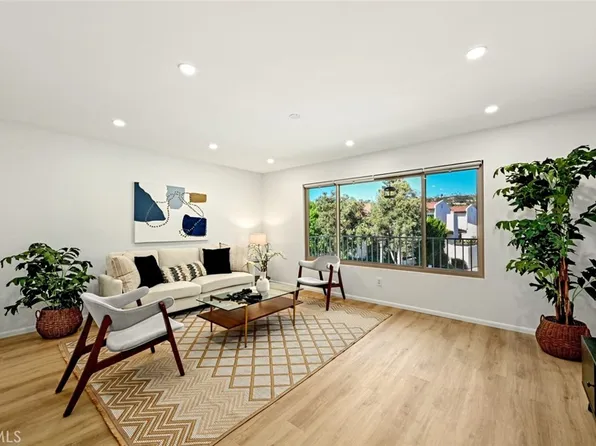 7527 Jerez Ct Unit E, Carlsbad, CA 92009