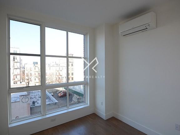 4th image of 824 Lexington Ave #2C