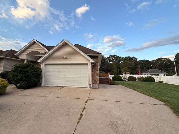 2nd image of 128 Tannery Rd