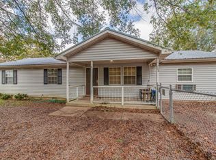 204 Rockhouse Rd, Hohenwald, TN 38462