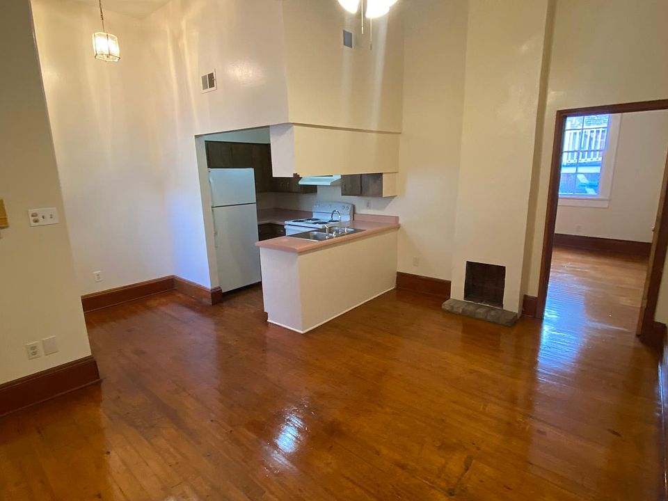 1st image of 920 1/2 Saint Ann St