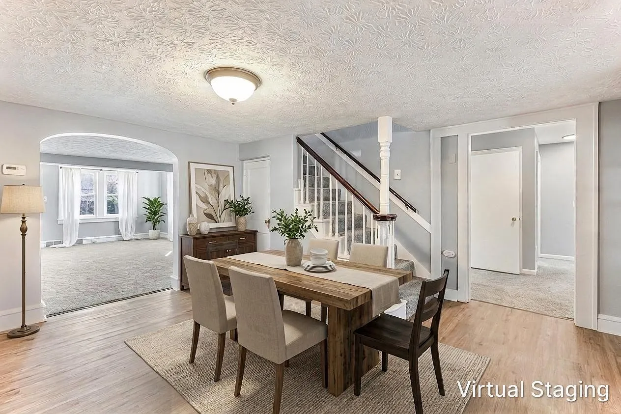 4 bed, 2372 sqft, $3,000 — Photo 2