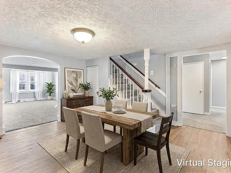 85 Maple Dr — Photo 2