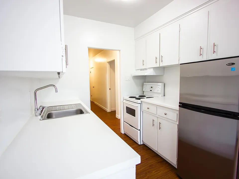10217 116th St NW