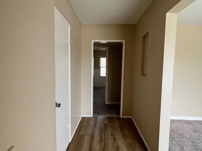 210 Irene St — Photo 3