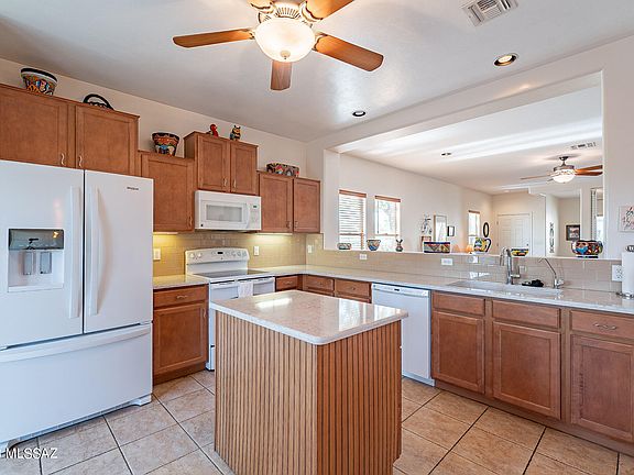 3rd image of 1385 W Via Cerro Colorado