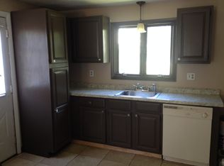 13 W Carpenter St, Attleboro, MA 02703