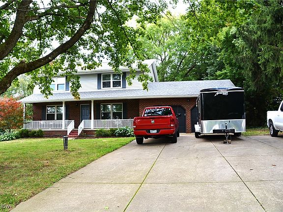 2nd image of 3048 Skyline Dr