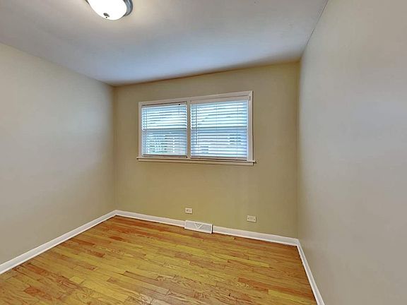 4th image of 10115 S 53rd Ave