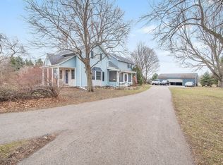 10392 Barnes Rd, Eaton Rapids, MI 48827