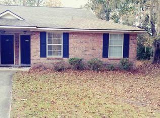 438 Admirals Walk Dr, Saint Marys, GA 31558