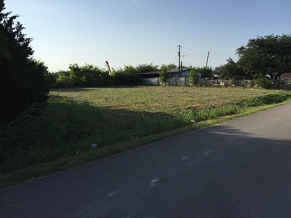 3rd image of 12818 New Katy Ln