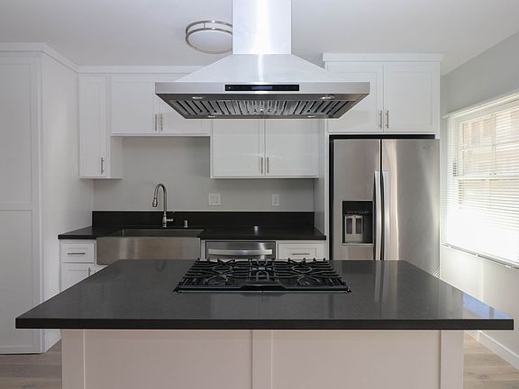 4th image of 1026 Ximeno Ave APT 5