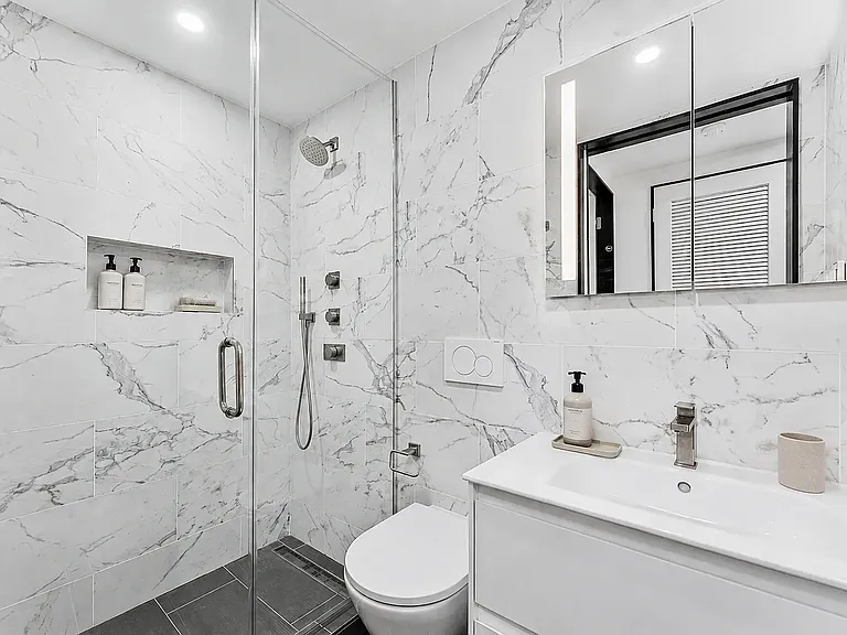 32 Spring St #7 — Photo 5