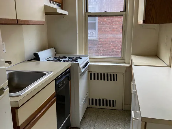 64-85 Saunders Street image 7 of 9