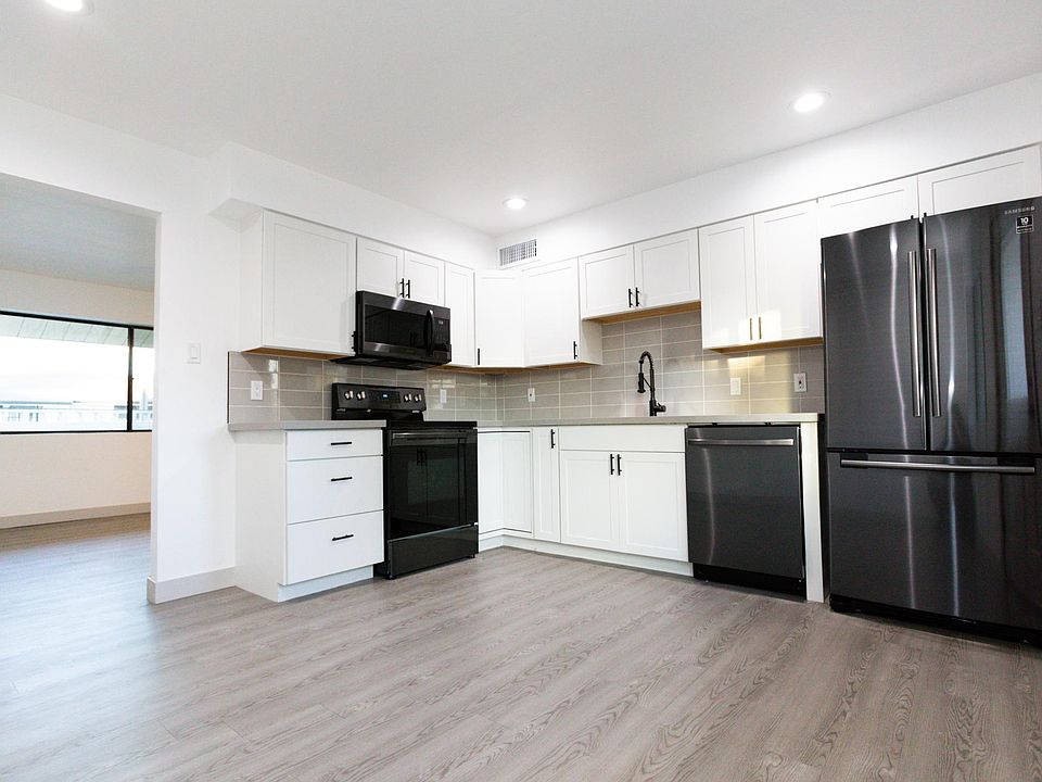 1st image of 4320 N 27th St #2