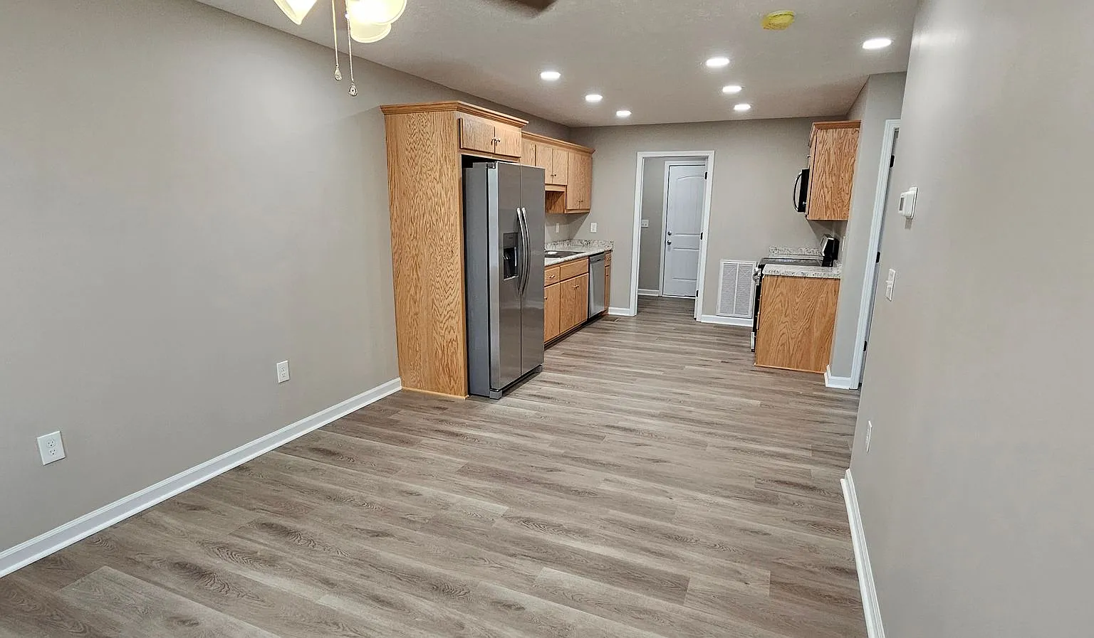 Cozy Townhome in Central Manchester! — Photo 4