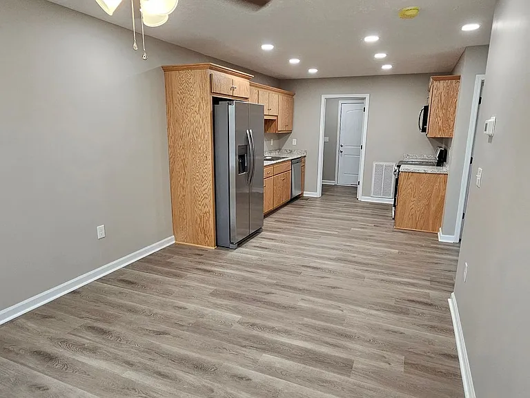 518 W Taylor St — Photo 4