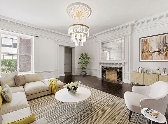 4th image of 29 W 75th St