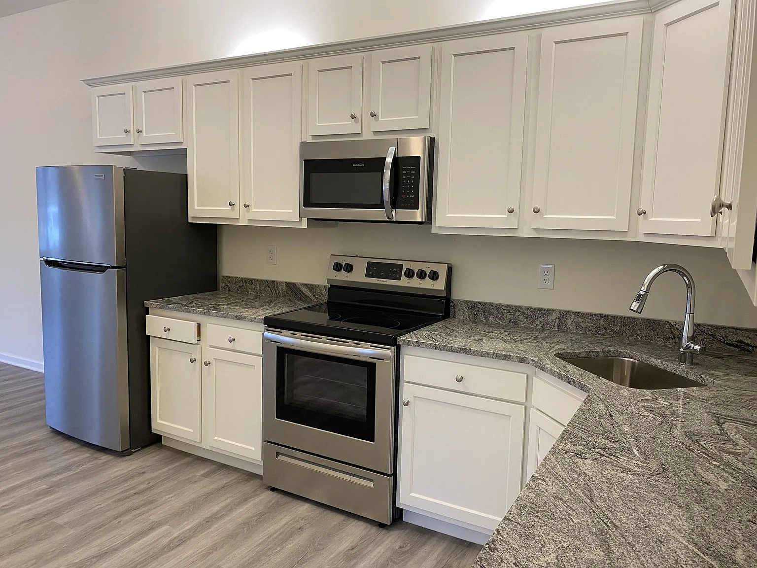 175 Troy Schenectady Road — Photo 2