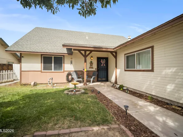 221 Wildwood Dr, Fernley, NV 89408