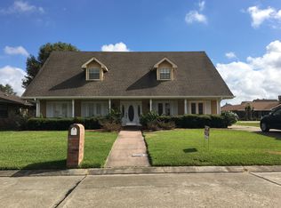 3913 Lake Arrowhead Dr, Harvey, LA 70058