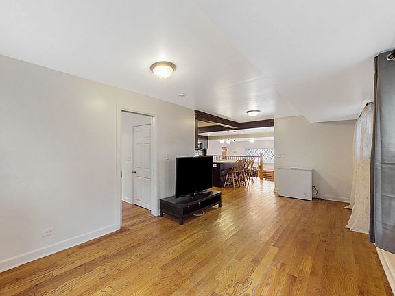 5th image of 4844 Michigan Ave