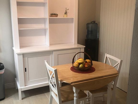 4th image of 8917 E Palmer Dr