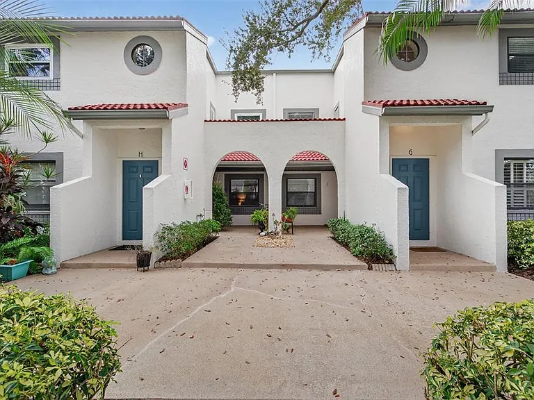 484 Santa Cruz Pl NE #G — Photo 1