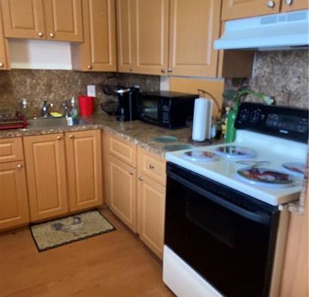 2nd image of 604 NE 2nd St APT 430