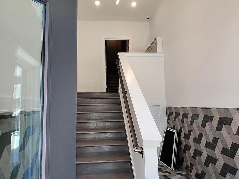 812 N 16th St #3 — Photo 10