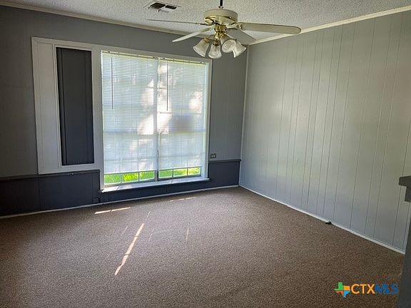 4th image of 407 W Bois Darc St