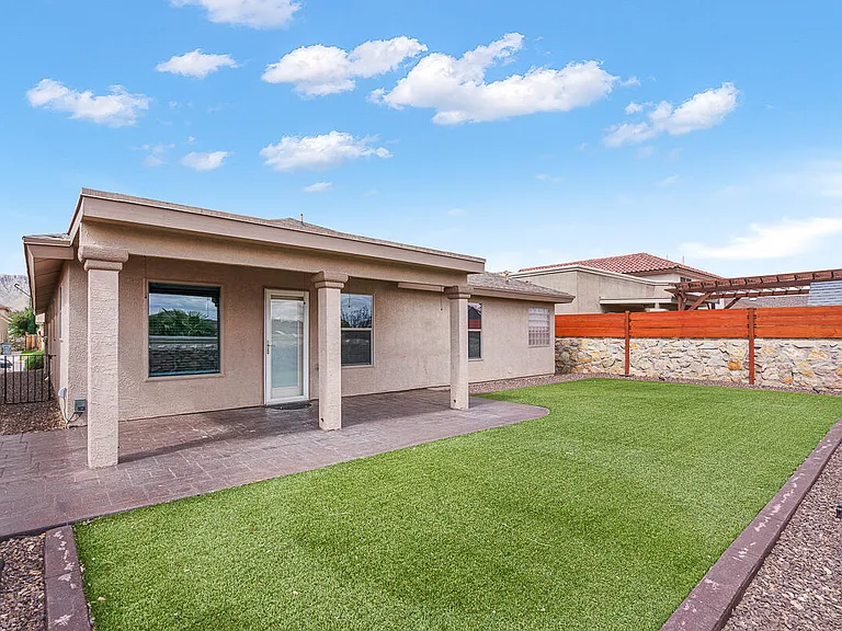 11100 Bullseye St — Photo 37