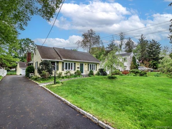 74 Ridge Park Ave, Stamford, CT 06905