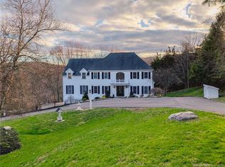 3 Adams Hill Ln, Newtown, CT 06470