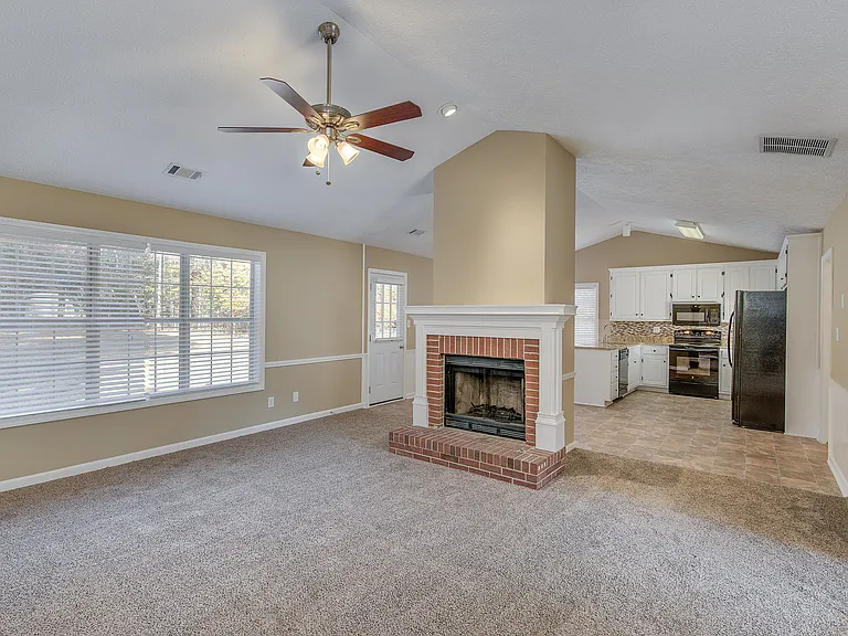 35 Oak Ridge Ct — Photo 6