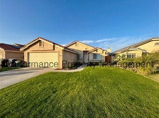 8000 River Mist Ave, Bakersfield, CA 93313