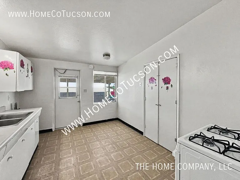 118 W 5th Ave — Photo 12