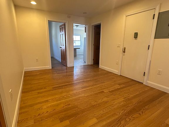 4th image of 1207 Bay St Floor 2