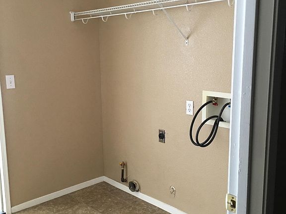 4th image of 3165 Nutmeg Pl