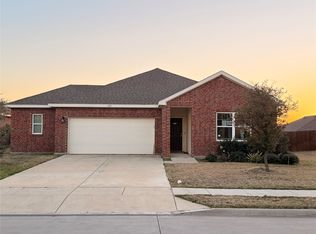 320 Frio River Rd, Glenn Heights, TX 75154