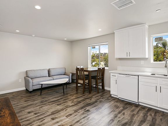 3rd image of 1205 W 37th Dr #56d5d3bc7